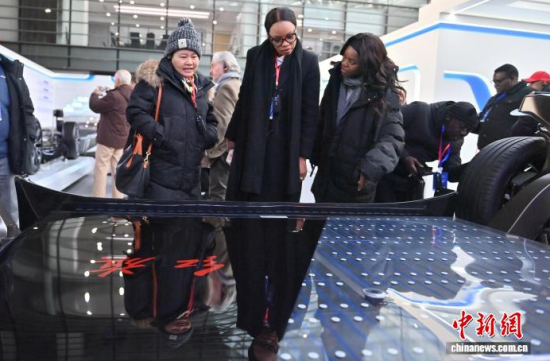 12��16���������L(zh��ng)��������F(tu��n)�ɆT���Ї�(gu��)һ�����^�������� �z