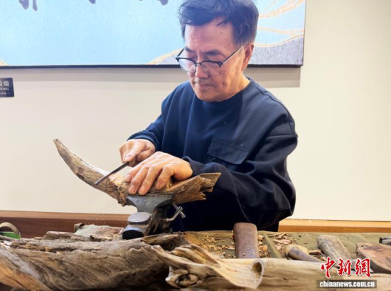 �s�����ڄ�(chu��ng)�������n�� �z