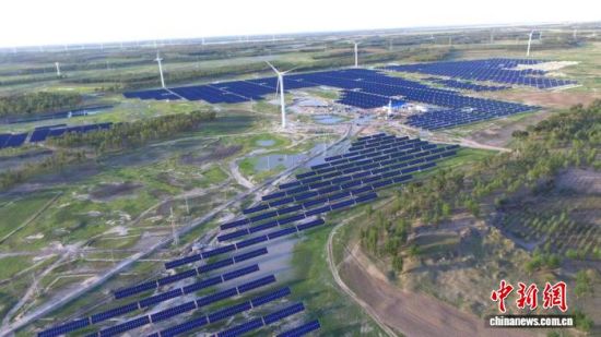 2025�괺�����ְ׳��읙(r��n)�G�ܹ���վ��(�Y�ψD) ��ӭѩ �z