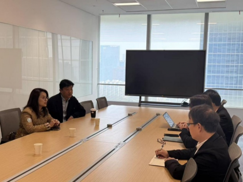 考察團(tuán)在泰康保險(xiǎn)公司座談交流 考察團(tuán)在泰康保險(xiǎn)公司座談交流